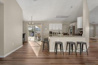New Listing Pool and Game Room 4BR - 2
