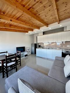Seb's Central Apartment - Sarandë - 9