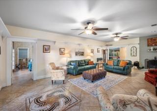 Waterfront & Pet-friendly 3-Acre Home with fire-pit - Hutto - 8