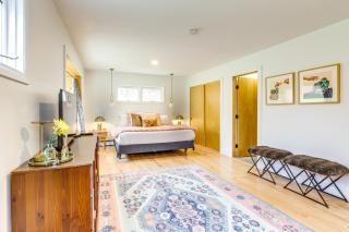 2 Mi to Hoosic River The Moss House with Deck! - Cambridge - 2