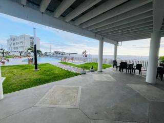 Vista al Mar - Parqueo - Piscina - Salida al Mar - General Villamil - 7