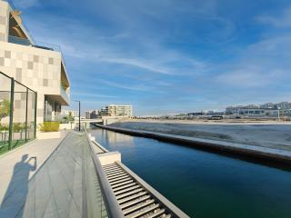 Trendy 1BR with Pool n Gym in Raha Loft - Abu Dhabi - 5