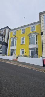 Ventnor Beach House - - 9