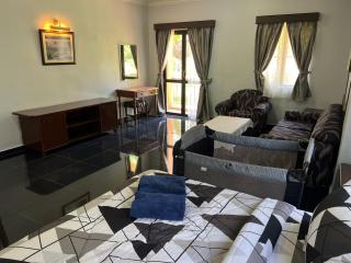 Swiss Court Holiday Apartments - 9