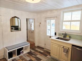 Historic 4 bedroom Victorian Home in Downtown Georgetown - 6