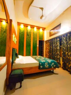 Revoli Inn Hotel JUST 5 MIN FROM GOLDEN TEMPLE - Amritsar - 1