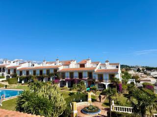 Few minutes walk to the Beach, Restaurants, Bars, Supermarkets and more! - Sitio de Calahonda - 7