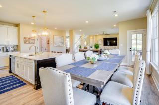 Near Beach and Trails Elegant Home in Cape Charles! - Cape Charles - 3