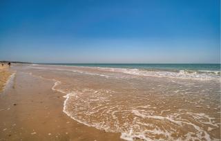 Stunning Home In Chiclana De La Fronter - Chiclana de la Frontera - 3