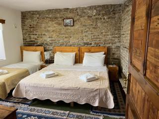 Guest House Salaria - Gjirokastër - 9