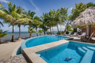 Beachfront Villa Deep Pool Sleeps 6 Private Suite - Maya Beach - 2