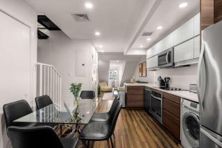 Spacious 3BR Family Haven in Lower Manhattan - New York - 2