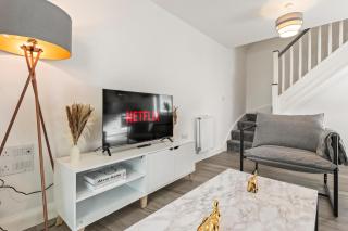 Elegant 2-Bed City Home with Tranquil Garden Area - Birmingham - 6