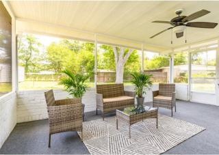 UnWind Bungalow for 6 - Jacksonville - 2