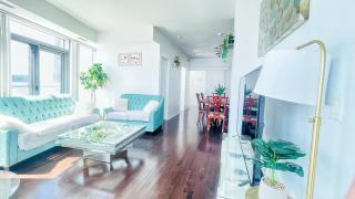 new MillionDollarView High Floor CN Tower LAKE - 7