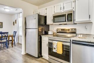 9 Mi to Dtwn Indianapolis Family-Friendly Home! - 3