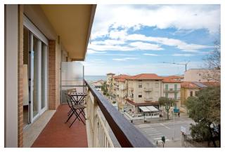 Casa Nica, Comfortable flat just 200 m from the sea - Lido di Camaiore - 0
