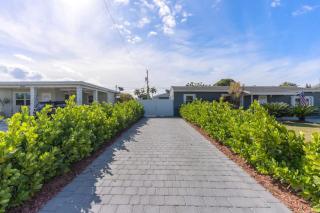Charming 1 Bedroom Apartment - Homestead - 9