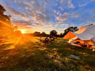 Greenfeilds Glamping - Milwich - 9