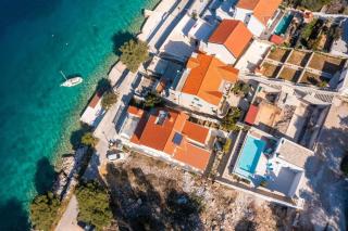 Seaside family friendly house with a swimming pool Sparadici, Sibenik - 24200 - Šibenik - 0