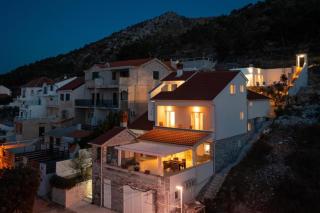 Seaside family friendly house with a swimming pool Sparadici, Sibenik - 24200 - Šibenik - 9