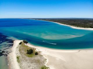 Elliott on the Rocks - 8