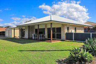 Elliott on the Rocks - 5