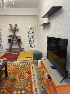 Central Apartment in Golden Square - Bishkek - 9