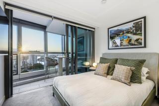 Jewel Luxury Beachside 2-Bed with Water View Gym - Gold Coast - 9
