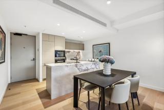 Jewel Luxury Beachside 2-Bed with Water View Gym - Gold Coast - 8