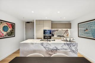 Jewel Luxury Beachside 2-Bed with Water View Gym - Gold Coast - 2