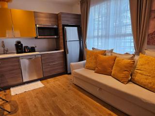 Bright 1BedRoom RENOVATED NEAR THE BEACH (4PPL) - 2