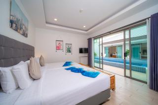 3Elegant 4BR Villa with Pool - 4
