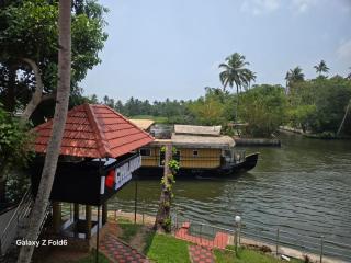Chilanka Lake View Resort - Alleppey - 0
