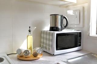 Cozy Hommee Stay Near CBD & Airport - Free Parking & Self Check-In - Albion - 1