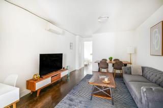 39-3 Newly renovated 3 BR Prime midtown sleeps 6 - 3