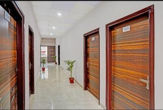 sunrise hotel - Noida - 6