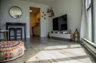 Luxury Ocean view Apartment- Heart of Yaletown Downtown Vancouver - 5