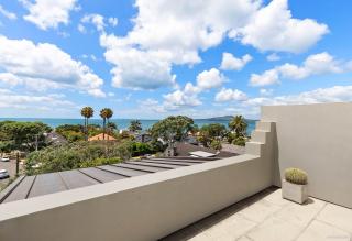 House Near Beach with Pool and Spa - Auckland - 2