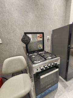 Elegant 2BR Stay in Al Yarmook - Near Dammam Road - 5