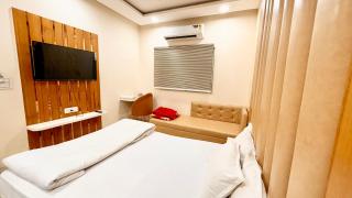 A - P UJJAIN HOTEL & SUITES - EXCLUSIVE STAY, Near Mahakal Temple Ujjain - THE ULTIMATE LUXURY EXPERIENCE'' - Ujjain - 9