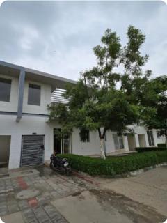 Luxurious 2BHK Villa in Vrindavan - - 2