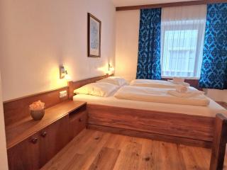 Pension "Zum Goldenen Kreuz" - Eferding - 4