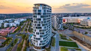 Ellipse Luxury Ground Floor Sunset Retreat - Midrand - 6