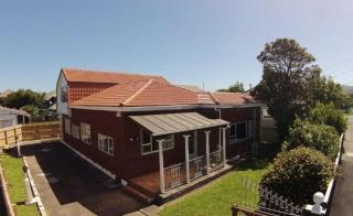 Charming & Spacious 3 Bedroom Haven in Peaceful Woburn - Close to Everything You Need - Lower Hutt - 0