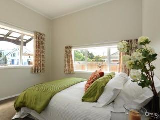 Charming & Spacious 3 Bedroom Haven in Peaceful Woburn - Close to Everything You Need - Lower Hutt - 5