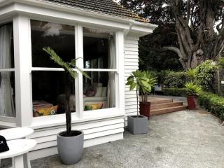 Great location in woburn at hutt central - Lower Hutt - 6