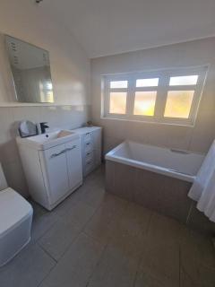 First floor, large private room - - 4