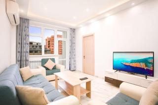 Nice 2 Bedroom apt near Republic Square with a Balcony! - Erevan - 0