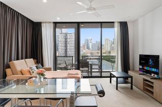 Stunning City View 2BR Apt, Free Parking - Brisbane - 0
